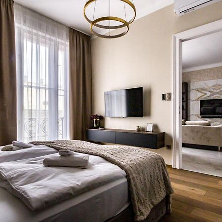 N16 Deluxe Apartment Budapest Esterno foto