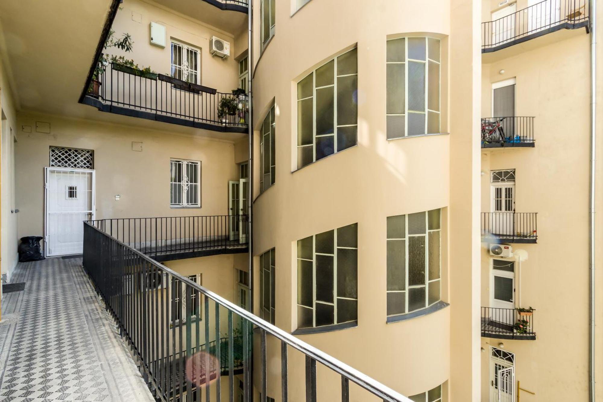 N16 Deluxe Apartment Budapest Esterno foto
